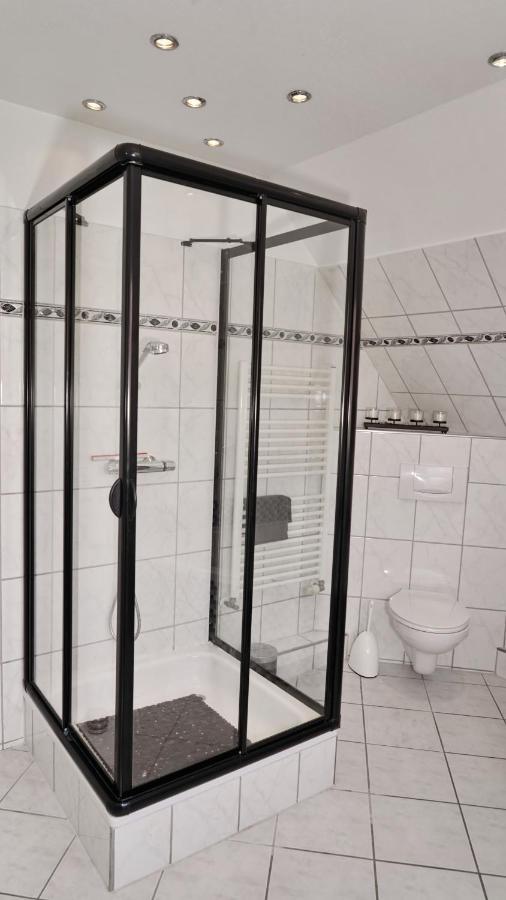 3 Schlafzimmer 8 Gaste Ruhig 110Qm Nahe Flughafen Norderstedt Buitenkant foto